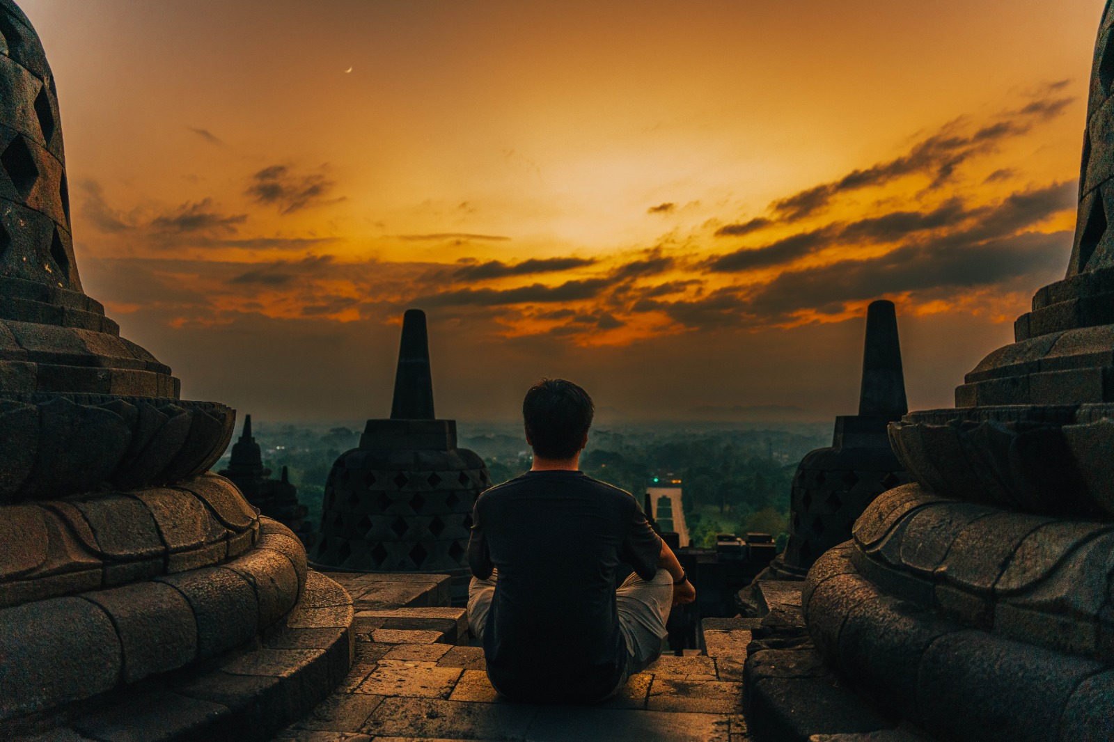 https://visitjawatengah.jatengprov.go.id/assets/images/02fa2ea0-1d69-4a48-a331-84894d70d139.jpeg